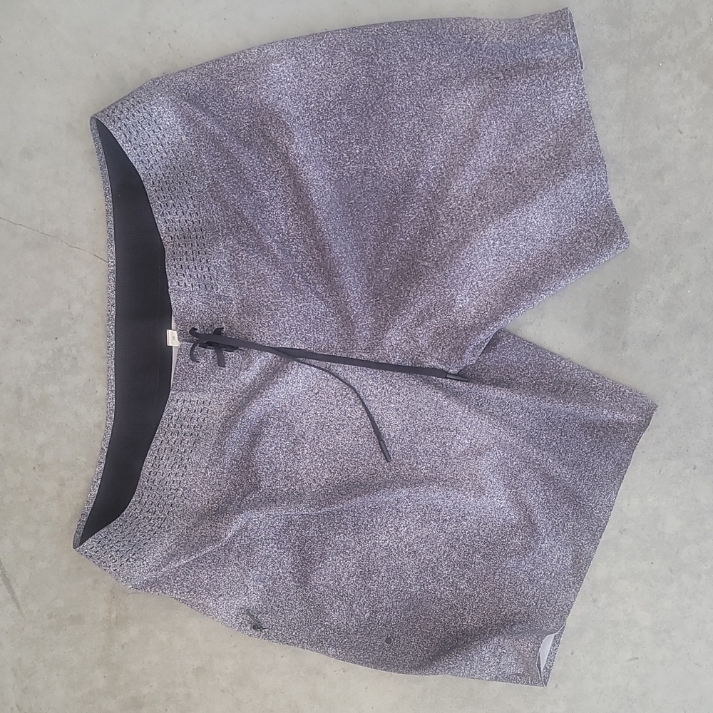 Lululemon size 38 shorts